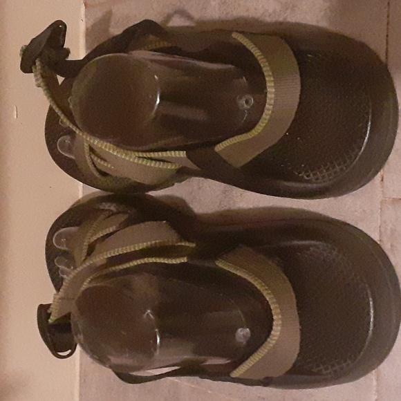 CHACO   sandalia  size  12 men  en - Picture 3 of 5